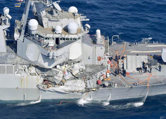 170616-uss-fitzgerald-collision-ac-804p_b6fd36b9183c6be82702d3de26edb3c2.nbcnews-ux-2880-1000