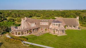 Barack and Michelle Obama Reportedly Close Deal for $11.75 Million Martha's  Vineyard Estate - Mansion Global